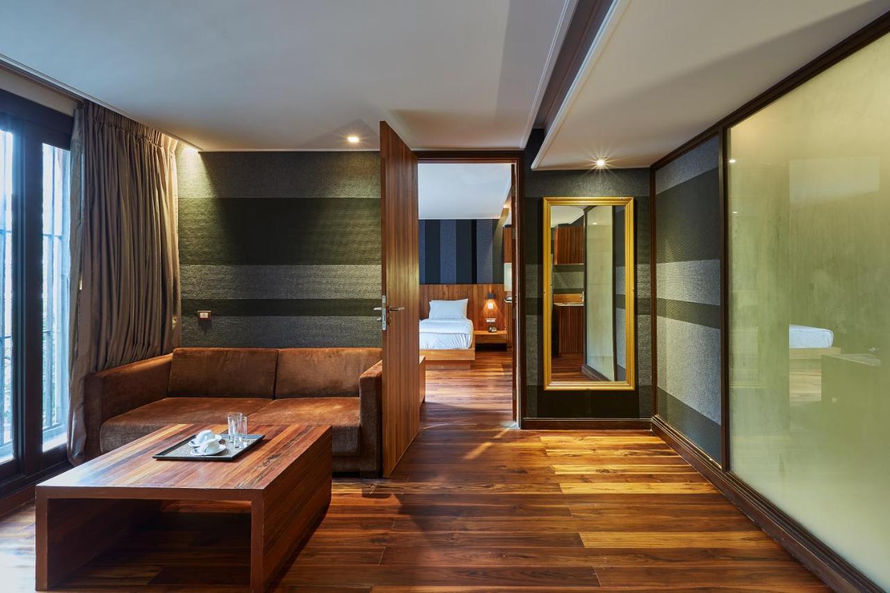 Luxx Langsuan Hotel - Sha Plus Bangkok Eksteriør billede