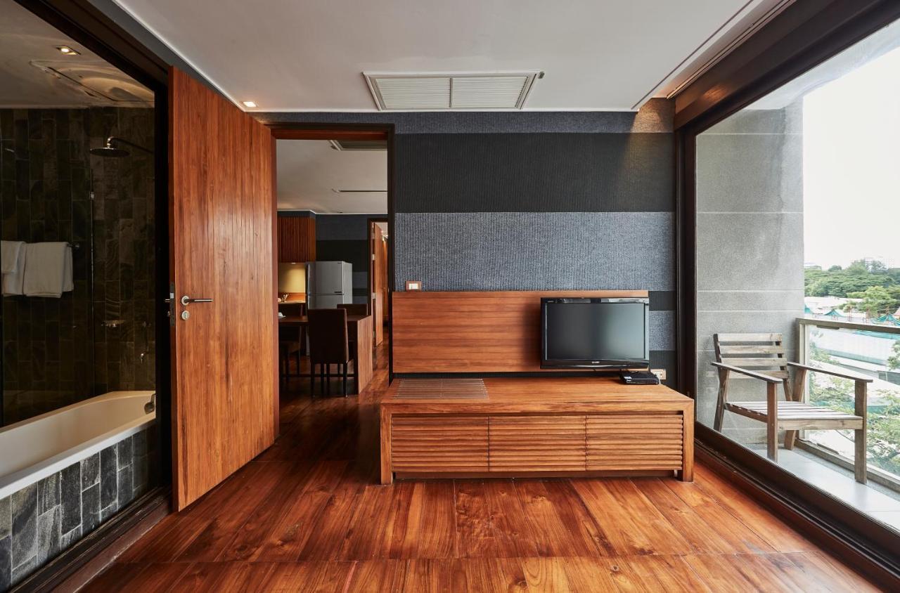 Luxx Langsuan Hotel - Sha Plus Bangkok Eksteriør billede
